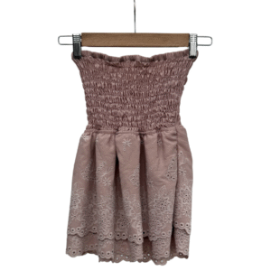 Top strapless ojalillo