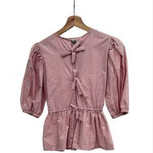 Blusa rosa de lazos