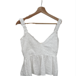 Top tiras de ojalillo blanco