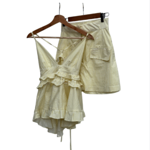 Set blusa y short amarillo con rayas